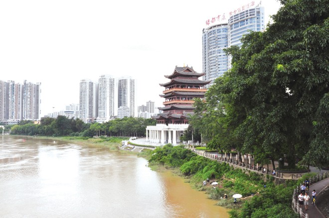 Nam Ninh không xe máy Bên bờ Ung Giang.