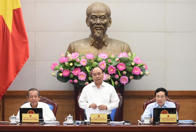 Thanh tra việc cấp phép nhập khẩu, đăng ký thuốc của Bộ Y tế Thủ tướng Nguyễn Xuân Phúc yêu cầu thanh tra toàn diện việc cấp phép nhập khẩu thuốc ở Bộ Y tế. Ảnh: Q.H.