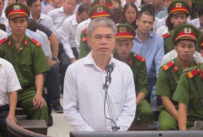Công tố đề xuất án nghiêm khắc, luật sư nỗ lực biện minh Bị cáo Nguyễn Xuân Sơn bị đề nghị mức án tử hình.