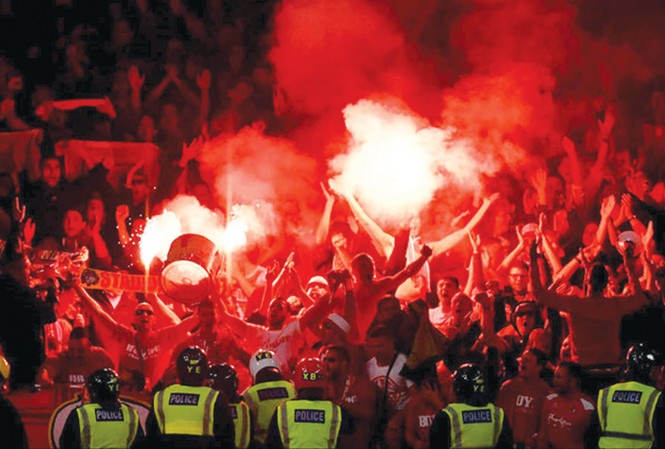 Arsenal thắng mà không vui Arsenal và Cologne đối diện án phạt nặng sau màn gây rối từ CĐV. Ảnh: GETTYIMAGES.