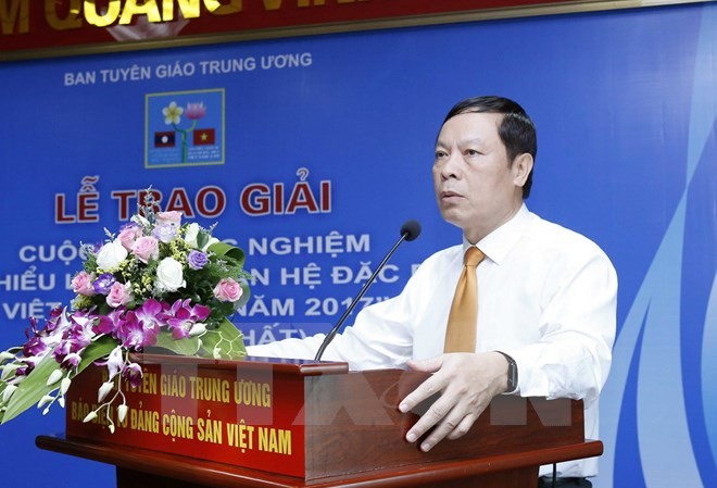 Thi trắc nghiệm về lịch sử quan hệ Việt Nam - Lào Ông Phạm Văn Linh, Phó Trưởng ban Tuyên giáo Trung ương, Trưởng ban chỉ đạo Cuộc thi phát biểu. (Ảnh: Văn Điệp/TTXVN)