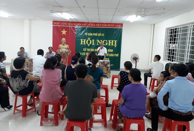 Đà Nẵng: Giảm một nửa số tổ dân phố Một tổ dân phố ở quận Sơn Trà họp, bầu tổ trưởng tổ dân phố.