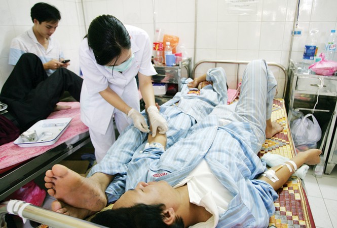 Bộ Y tế sẽ giám sát bán thuốc kháng sinh Mỗi năm trên thế giới có khoảng 700.000 người tử vong do kháng kháng sinh. Ảnh: Như Ý.