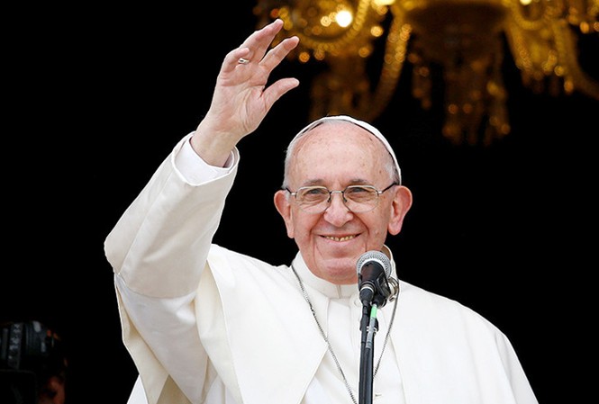 Giáo hoàng khen ngợi các nghệ sĩ xiếc rong Giáo hoàng Francis.