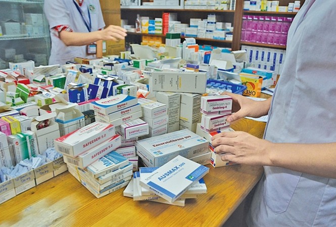 Dấu hiệu mờ ám từ Công ty Health 2000 Canada Nhiều bệnh viện ở TPHCM đã trúng thầu của Công ty Health 2000 Inc Canada trong giai đoạn 2011-2013.