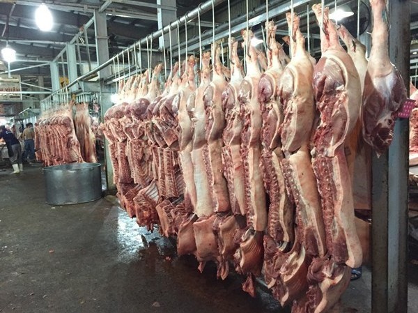 Chặn thịt heo không rõ nguồn gốc Chặn thịt heo không rõ nguồn gốc