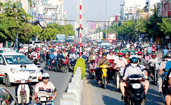 Giải quyết nạn ngập nước, kẹt xe tại TPHCM: Cần có thời gian Kẹt xe đang là điểm nghẽn ảnh hưởng nghiêm trọng đến đời sống người dân ở TPHCM.