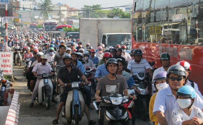 TPHCM không thu phí ô tô vào trung tâm TPHCM sẽ không thu phí ô tô vào trung tâm vì tình trạng ùn tắc diễn ra trầm trọng.