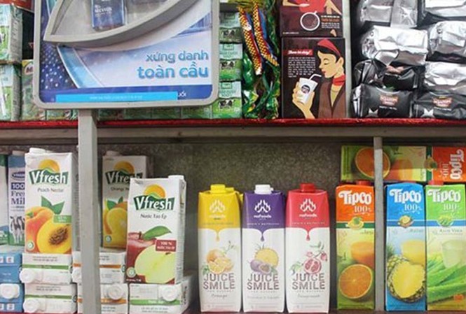 Nên cân nhắc về hiệu quả chính sách thuế với nước ngọt Theo dự thảo mới nhất của Bộ Tài chính, các mặt hàng cứ là nước giải khát có đường (trừ sữa) sẽ phải chịu thuế TTĐB.