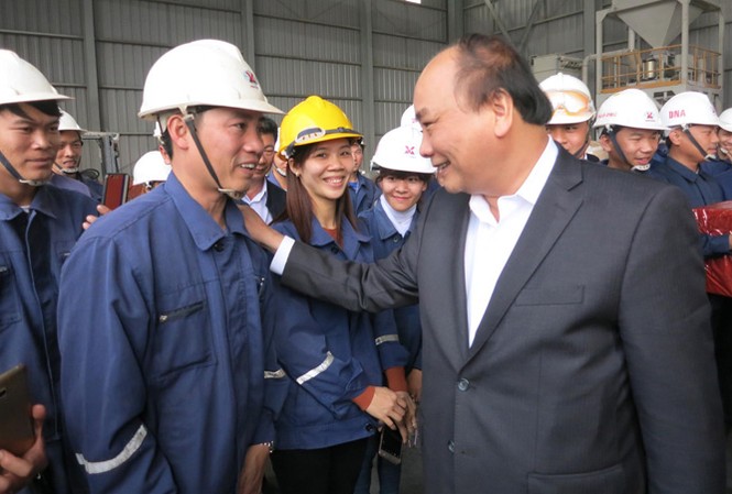 Thủ tướng: Hộ nào cũng được no ấm dịp tết cổ truyền Thủ tướng thăm, chúc tết người dân tỉnh Đắk Nông.