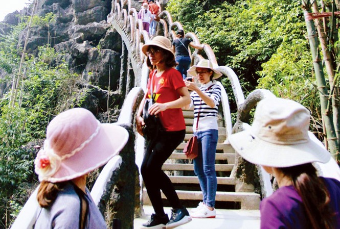 Phạt xâm hại di sản: Giơ cao đánh khẽ Đoàn thanh tra liên ngành tỉnh Ninh Bình xem xét toàn diện vi phạm tại núi Cái Hạ, Tràng An. Ảnh: Minh Đức.