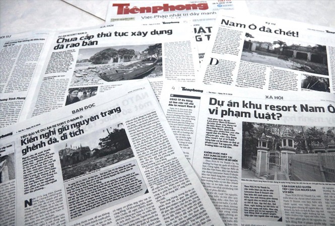 Dự án resort Nam Ô: Không được rào chắn, mở lối xuống biển cho dân Hàng loạt bài viết về dự án Khu du lịch sinh thái Nam Ô được đăng tải trên báo giấy Tiền Phong. Ảnh: Nguyễn Thành.