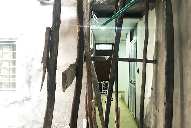 Rộ chung cư mini: Rủi ro, khách hàng lãnh đủ Chung cư mini Hoa Lư vừa xây dựng vừa cho người dân vào ở.