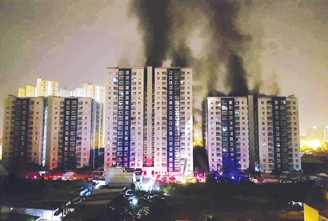 Điều trần, 'ba mặt một lời' sẽ rõ ràng hơn Với những vụ việc nóng như cháy chung cư, BOT giao thông… Các ủy ban của Quốc hội có thể tổ chức các phiên giải trình “ba mặt một lời”. Ảnh: IT.
