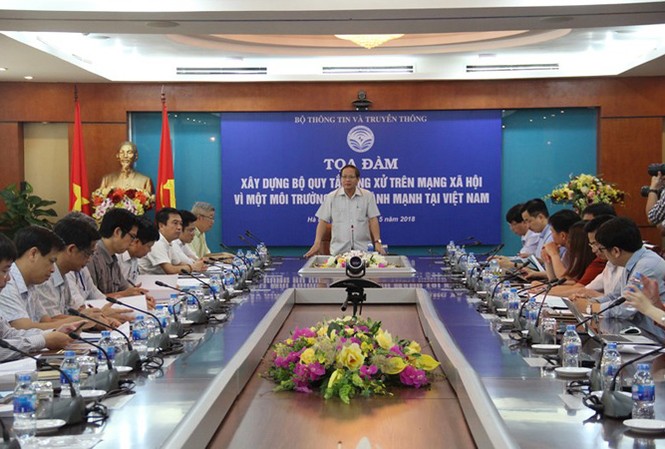 Sẽ có quy tắc ứng xử trên mạng xã hội Tọa đàm xây dựng Bộ quy tắc ứng xử trên mạng xã hội do Bộ TT&TT tổ chức ngày 18/5. Ảnh : Infonet.