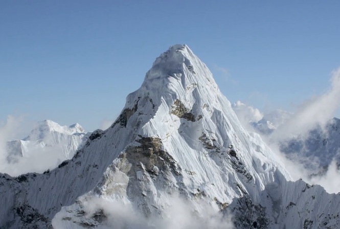 Mỏ vàng bạc có thể khiến Himalaya nóng lên Dãy Himalaya. Ảnh minh họa: Internet