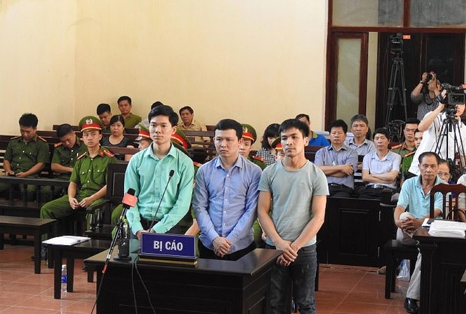 Viện kiểm sát muốn trả hồ sơ, điều tra bổ sung Các bị cáo tại tòa.