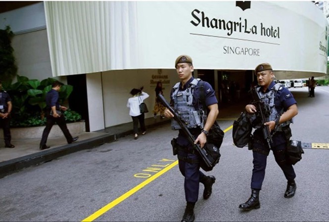 Singapore thắt chặt an ninh trước thượng đỉnh Mỹ-Triều Các chiến binh Gurkha xuất hiện tại Diễn đàn đối thoại Shangri - La. Ảnh: SCMP.