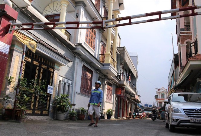 Bí ẩn khu phố có 40 người bị ung thư Xóm có nhiều người mắc ung thư.