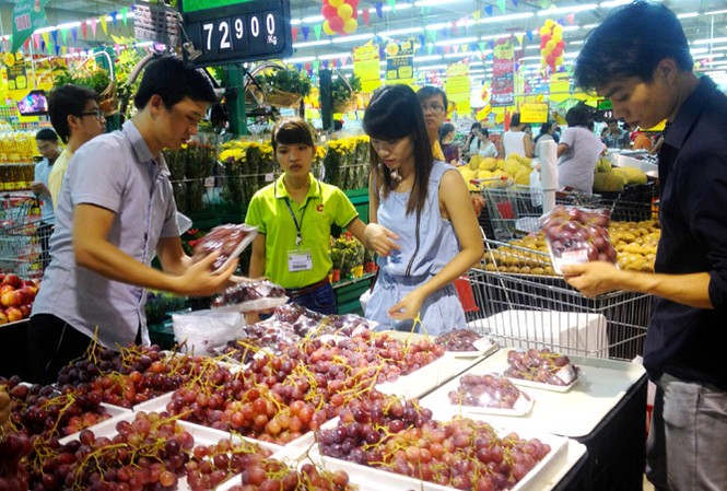 Động thái của Bộ Công Thương sau khi bị tố can thiệp quyền kinh doanh Đưa ra dự thảo nghị định quy định cả về hoạt động khuyến mãi, bán hàng giảm giá liệu đó có phải là một hình thức của giấy phép con? Ảnh: Ngọc Châu.