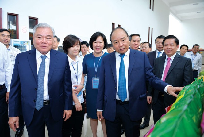 Chủ tịch UBND tỉnh Sóc Trăng: Tạo mọi điều kiện tối đa cho nhà đầu tư Thủ tướng Nguyễn Xuân Phúc tại Hội nghị xúc tiến đầu tư tỉnh Sóc Trăng ngày 19/6.