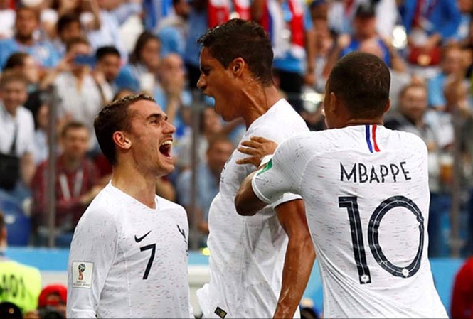 Pháp vào bán kết World Cup sau 12 năm Pháp vào bán kết World Cup sau 12 năm