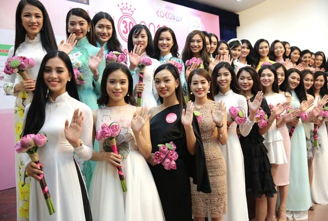 Ba người đẹp Hạ Long rủ nhau lập 'lò luyện thi' Các thí sinh được đánh giá là vừa đẹp vừa tài. Ảnh: Hồng Vĩnh.
