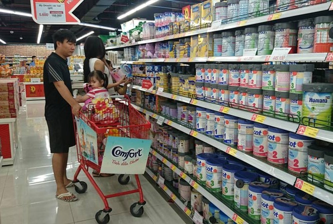 Nguy cơ lạm phát bùng lên những tháng cuối năm Kiểm soát giá nhiều mặt hàng tiêu dùng trong các tháng cuối năm sẽ giúp hạn chế tác động đến CPI. Ảnh: Như Ý.