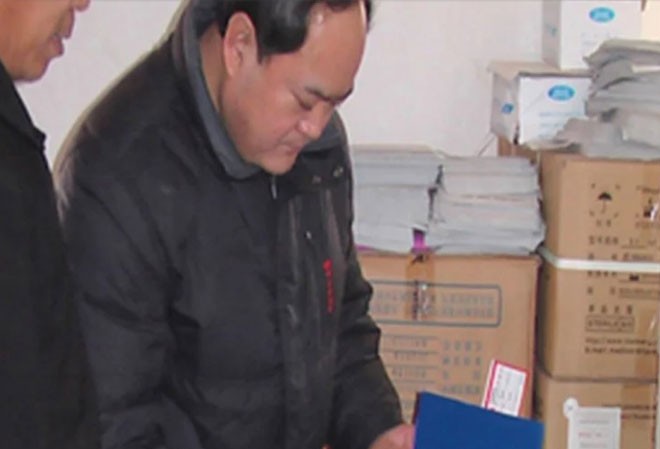 Quan chức tự tử vì bê bối vaccine Ông Song Lizhi, Giám đốc chương trình tiêm chủng, thuộc Trung tâm quản lý và phòng ngừa bệnh dịch của tỉnh Sơn Ðông. Ảnh: SCMP.