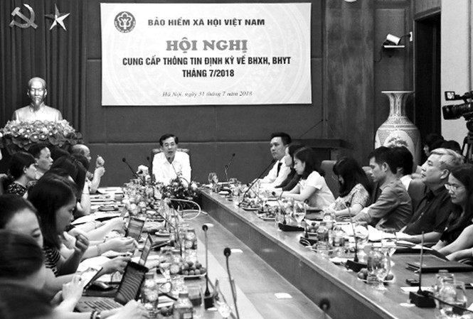 Còn nhiều bất thường về chi phí khám chữa bệnh BHYT Phó Tổng Giám đốc BHXH Việt Nam Ðào Việt Ánh chủ trì hội nghị cung cấp thông tin hoạt động BHXH 7 tháng đầu năm. Ảnh: PT.