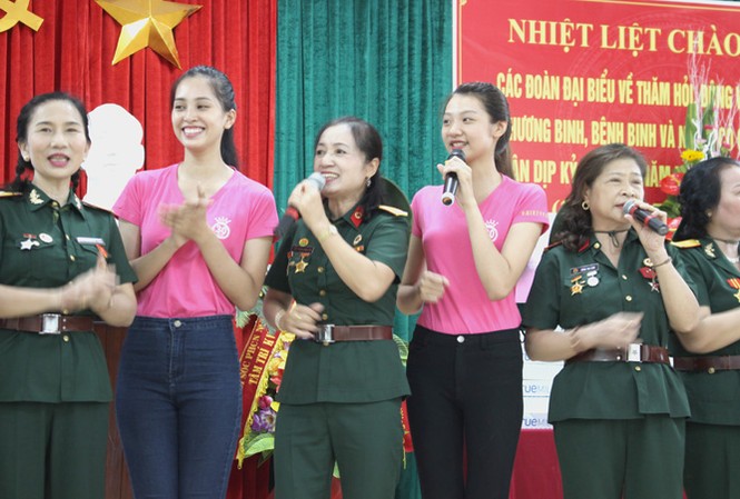 Ðể thí sinh hiểu giá trị và có trách nhiệm với cuộc sống Thí sinh HHVN giao lưu với các cựu TNXP ở Thanh Hóa.