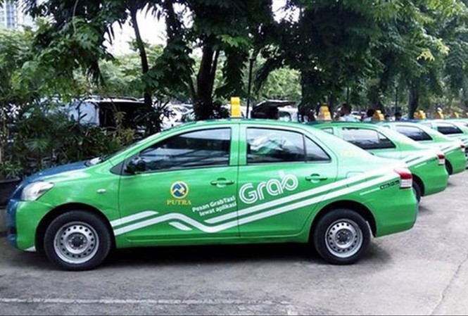 Quy định xe Grab không đeo mào là trái luật? Theo Hiệp hội taxi Hà Nội, số lượng xe ô tô kinh doanh dưới 9 chỗ đã vượt quy hoạch của thành phố.