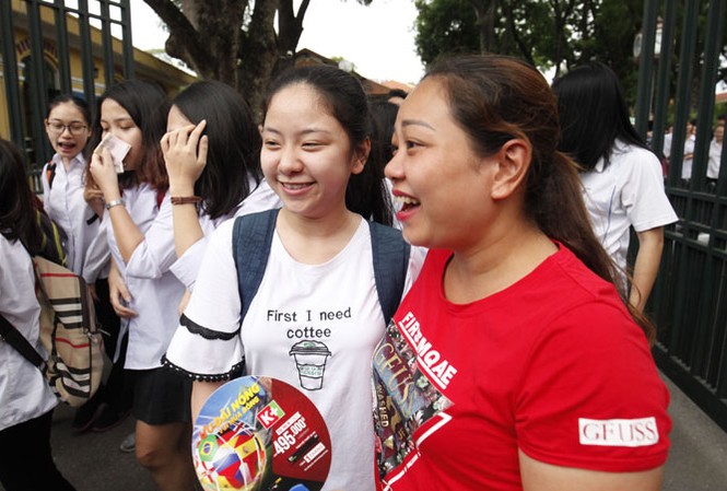 Khuyến khích ÐH tuyển sinh riêng Thi THPT quốc gia những năm tới như thế nào, thí sinh, phụ huynh trông chờ vào giải pháp của Bộ GD&ÐT. Ảnh: Như Ý.