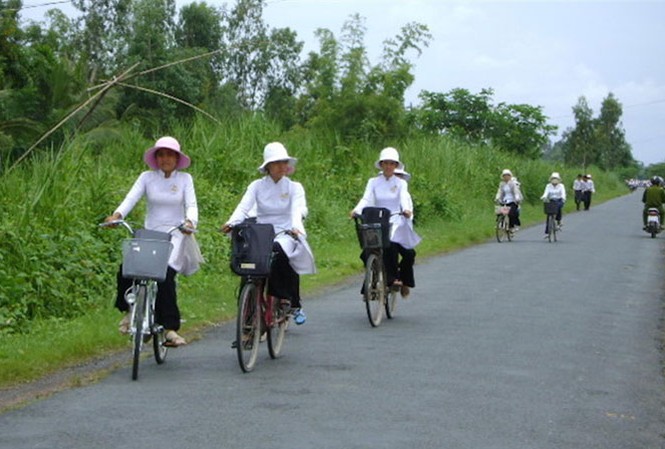 Dậy sóng giáo dục Ðất Mũi: Kết thúc có hậu? Học sinh vào năm học mới.