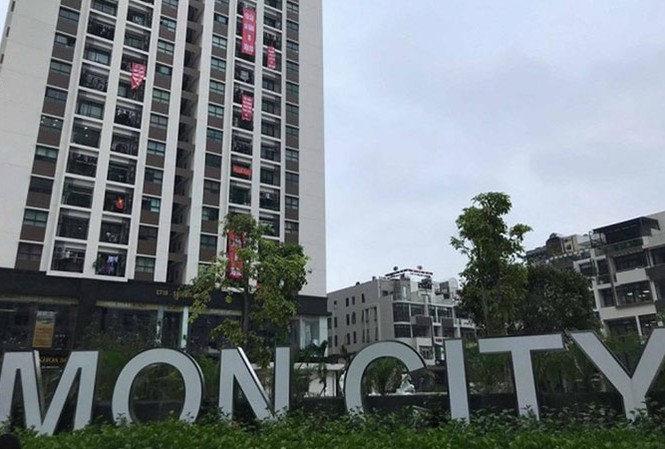 Thiếu hụt diện tích, dân chung cư cao cấp phải đục tường lắp điều hòa Dự án Mon City.