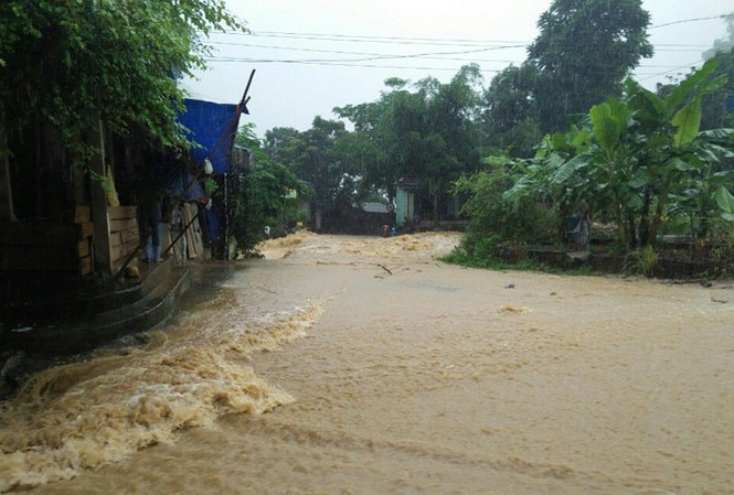 10 người chết, mất tích do mưa lũ Mưa bão gây ngập ở Thanh Hóa.
