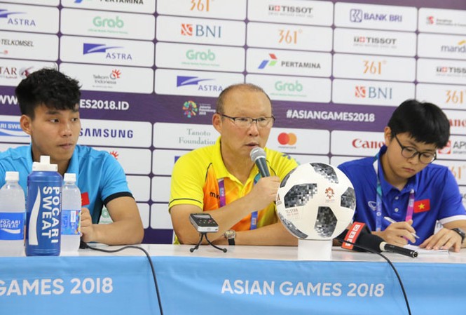 HLV Park Hang Seo: Olympic Việt Nam chơi không tốt HLV Park Hang Seo nói rằng Công Phượng làm ông vui nhưng cả đội Olympic Việt Nam "hôm nay chơi không tốt". Ảnh: Thành Duy.
