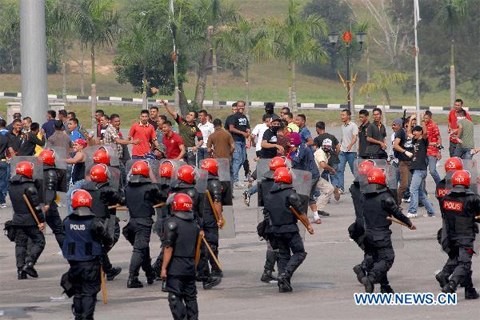 Malaysia duy trì luật chống nổi loạn Quân đội Malaysia tập chống bạo loạn