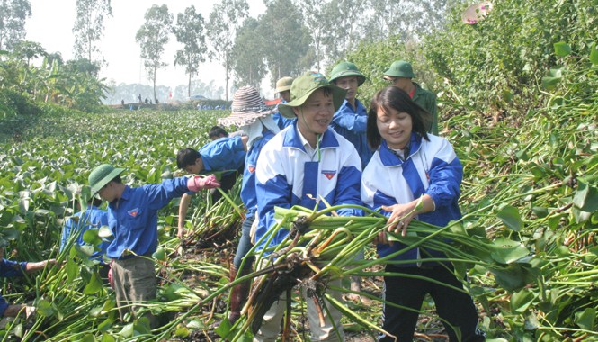 Hội nghị Ban Thường vụ T.Ư Đoàn: Đẩy mạnh giáo dục đạo đức lối sống Tình nguyện vì cộng đồng là một trong những hoạt động giáo dục lối sống đẹp cho thanh niên. Ảnh: T.L