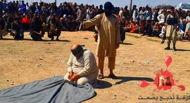 IS hành quyết gần 2.000 người trong 6 tháng Một vụ hành quyết ở Syria. Ảnh CNN.