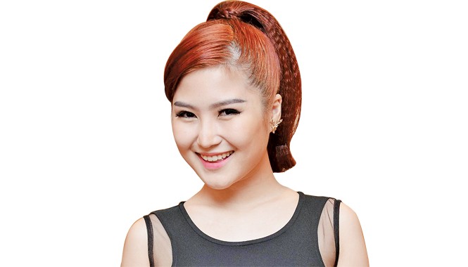Hương Tràm: Vỗ ngực xinh Hương Tràm: Vỗ ngực xinh
