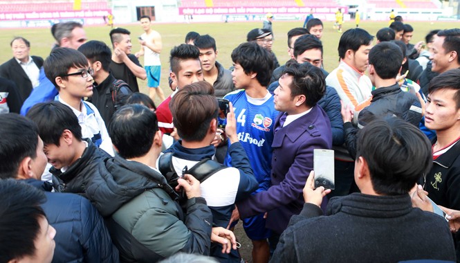 Thưởng Tết ở V-League: Thấp và kín HAGL giữ bí mật chuyện thưởng Tết cho Công Phượng (giữa) và đồng đội. Ảnh: VSI