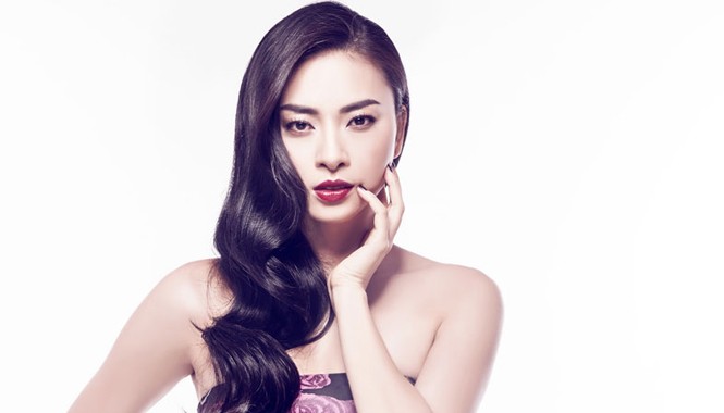Ngô Thanh Vân: Nude với ngựa giả, được vỗ tay Ngô Thanh Vân: Nude với ngựa giả, được vỗ tay