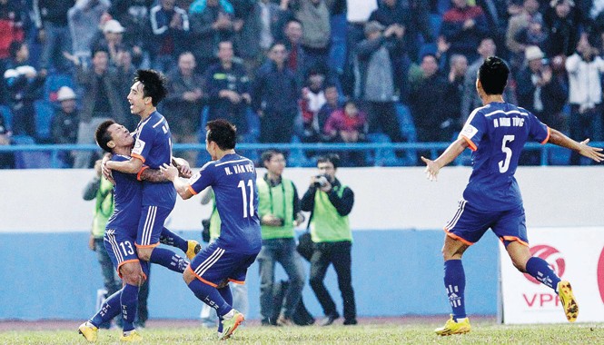 Hiện tượng Than Quảng Ninh Các cầu thủ Than Quảng Ninh đang bay cao tại V-League năm nay. Ảnh: VSI