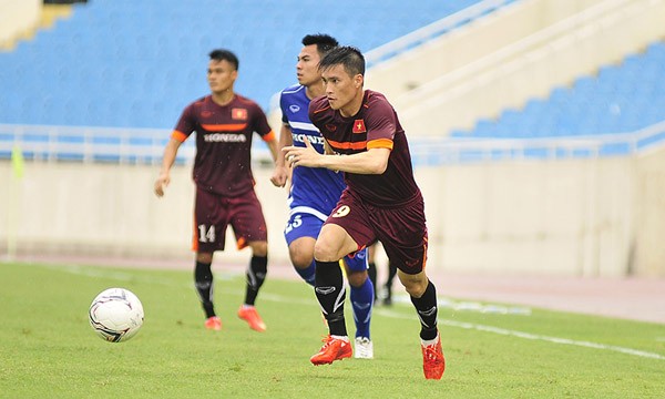 Khách lấn chủ Nếu đơn giản chỉ lấy CHDCND Triều Tiên làm thước đo thì rõ ràng Việt Nam đang có phong độ tốt hơn so với Thái Lan.