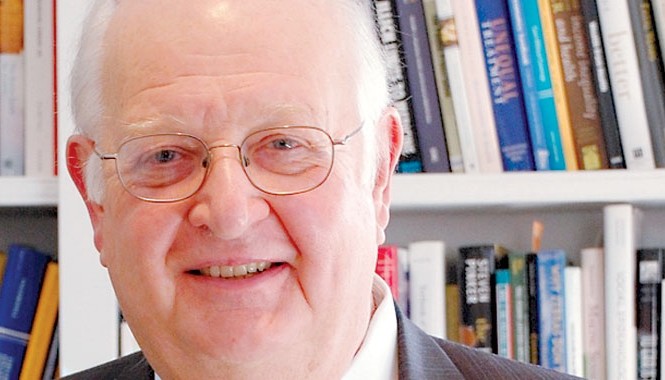 Giải Nobel Kinh tế cho người phân tích hành vi tiêu dùng Nhà kinh tế học Angus Deaton.