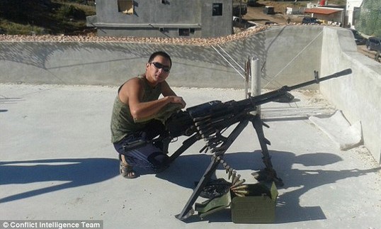 Nghi vấn Nga tăng cường binh lực ở Syria Hình ảnh do một tài khoản mang tên Ayas Saryg-Oo đăng trên mạng xã hội cho thấy binh sĩ trong ảnh ở gần tỉnh Hama - Syria. Ảnh: CIT