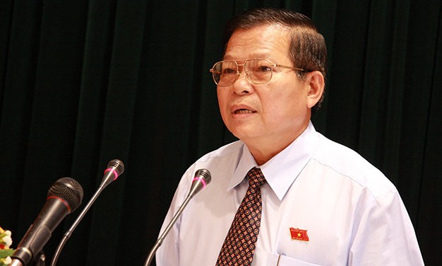 Hủy đi nước ngoài bằng tiền của dân Ông Nguyễn Văn Khang. Anh: Tuổi trẻ