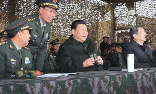 Trung Quốc sẽ bắt chước mô hình quân đội của Mỹ Ông Tập Cận Bình theo dõi một cuộc diễn tập của quân đội Trung Quốc