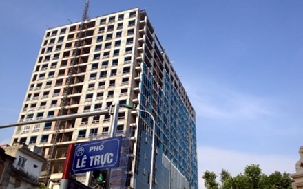 Đẩy nhanh tiến độ phá dỡ diện tích vi phạm nhà 8B Lê Trực Đẩy nhanh tiến độ phá dỡ diện tích vi phạm nhà 8B Lê Trực